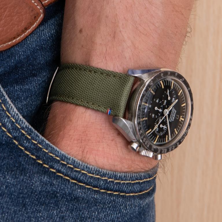 kaki strap speedmaster